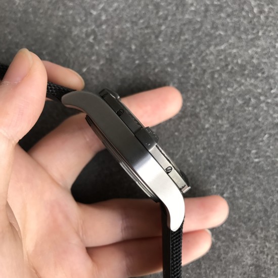 Breitling-Avenger 43mm DLC/NY Yellow/Stk OXF A2824