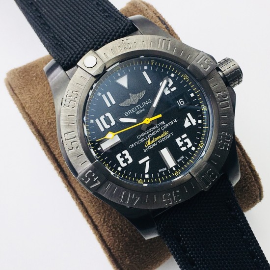 Breitling-Avenger II GMT BlackSteel DLC/TI/NY Black OXF V2 A2836