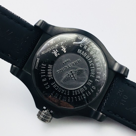 Breitling-Avenger II GMT BlackSteel DLC/TI/NY Black OXF V2 A2836