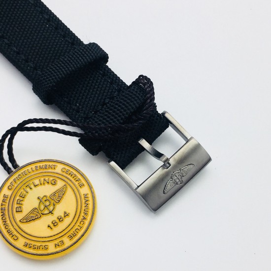 Breitling-Avenger II GMT BlackSteel DLC/TI/NY Black OXF V2 A2836