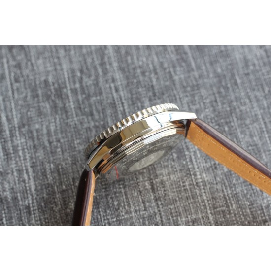 Breitling-Navitimer B01 Chronograph SS/LE White/Stk TA Asian B01