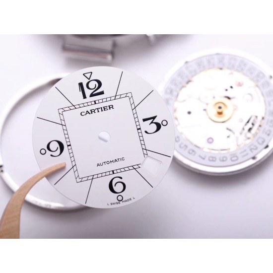 Cartier-Pasha Ladies 35mm V9F-Details Of Accessories Display