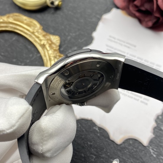 Hublot-Classic Fusion Diams Titanium 42mm black HF HUB1110