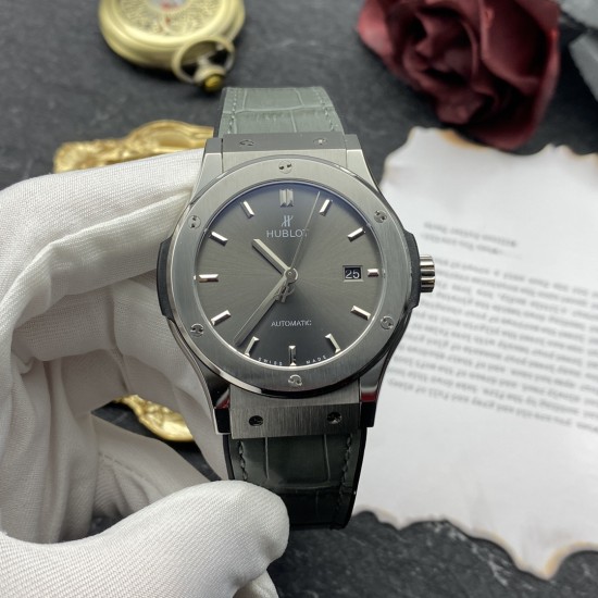 Hublot-Classic Fusion Titanium 42mm Grey HF HUB1110