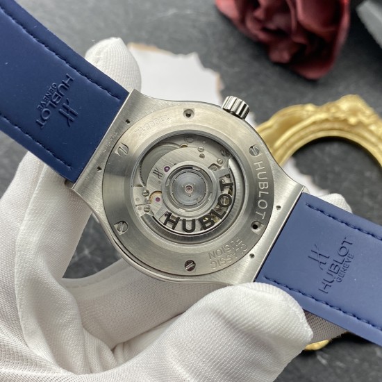 Hublot-Classic Fusion Titanium 42mm Blue HF HUB1110