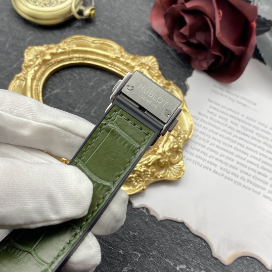 Hublot-Classic Fusion Titanium 42mm Green HF HUB1110