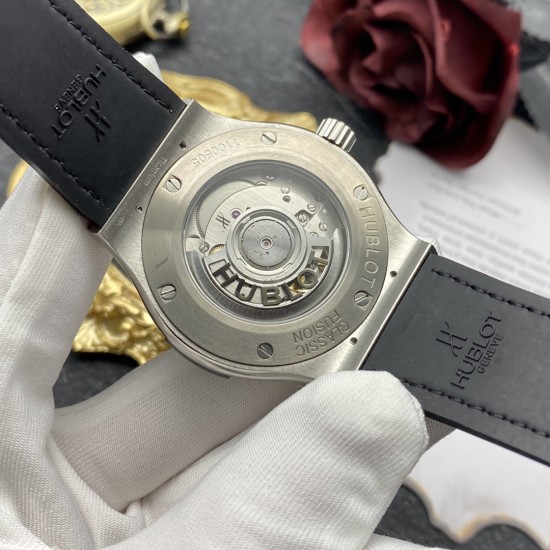 Hublot-Classic Fusion Titanium 42mm Green HF HUB1110