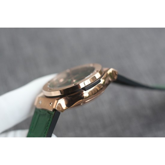 Hublot-Classic Fusion Bang 43mm Chrono RG/LE Green TAF A7750 Secs @ 3