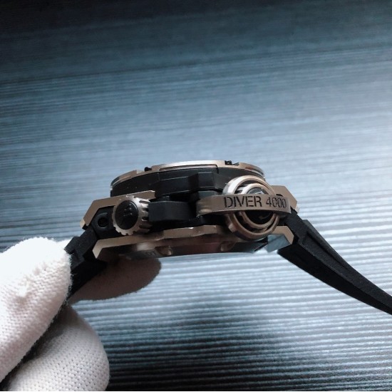 Hublot-King Power Diver OceanGraphic 732.NX.1127.RX 48mm TI/RU Green SJF HUB4160