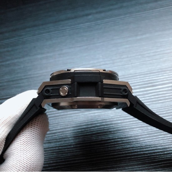 Hublot-King Power Diver OceanGraphic 732.NX.1127.RX 48mm TI/RU Green SJF HUB4160