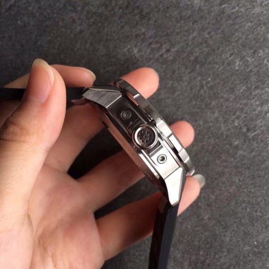 IWC-Aquatimer Chrono 44mm Black/Stk SS/RU V6F A7750