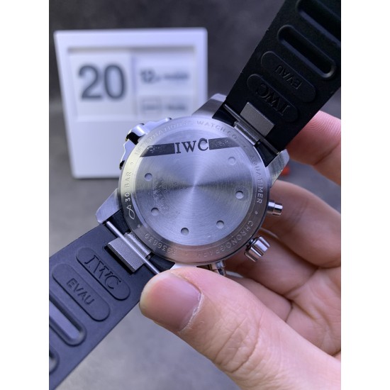 IWC-Aquatimer Chrono 44mm Black/Stk SS/RU NSF A7750