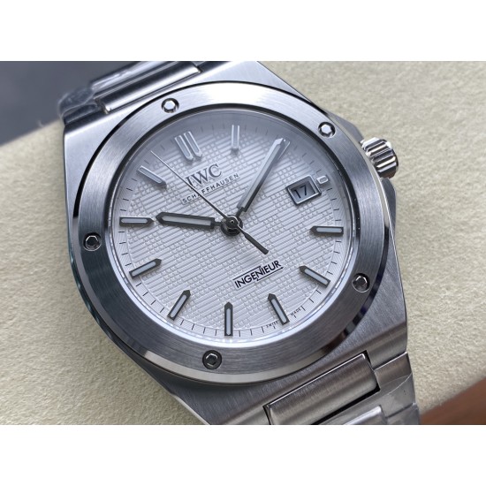 IWC-Ingeniuer Automatic 40mm SS/SS Patterned White Dial GHF A2892