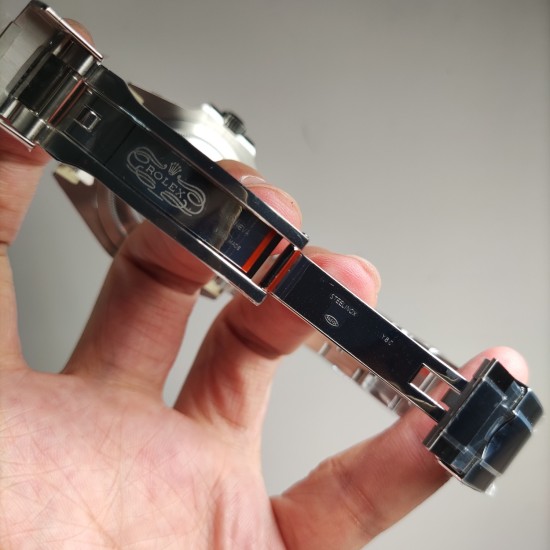 Rolex-GMT Master II 116710 BLNR Oys 40mm SS/SS Black/Blue CLEAN VR3186