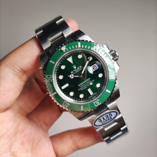Rolex-Submariner 116610LV Hulk 40mm SS/SS Green Dial Clean VS3135