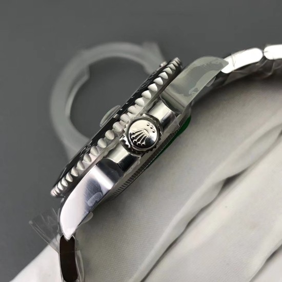 Rolex-Submariner 126610LN 41mm SS/SS Black Bezel Clean VR3235