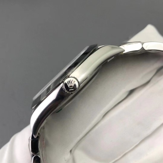 Rolex-Explorer I 214270 39mm SS/SS Black Dial Clean VS3130