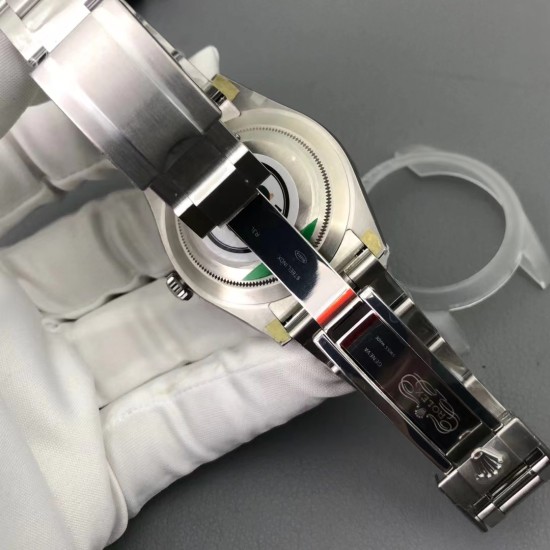 Rolex-Explorer I 214270 39mm SS/SS Black Dial Clean VS3130