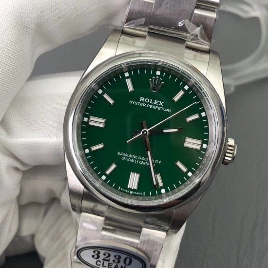 Rolex-Oyster Perpetual 126000 36mm SS/SS Green/Stk Clean VR3230