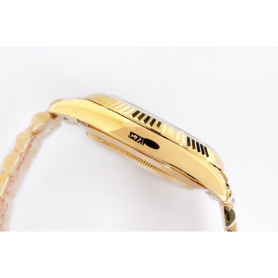 Rolex-DayDate 40mm YG/YG Black/Dia EWF A2836