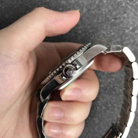 Rolex-Submariner 116610LV Hulk 40mm SS/SS Green Dial ARF VS3135