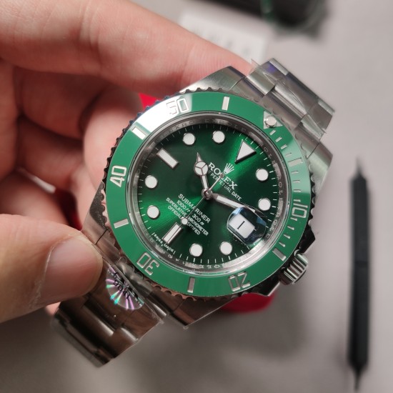 Rolex-Submariner 116610LV Hulk 40mm SS/SS Green Dial ARF VS3135