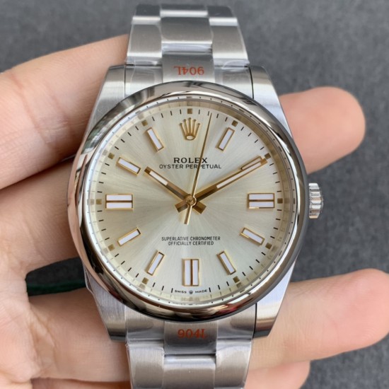Rolex-Oyster Perpetual 124300 41mm SS/SS Silver/Stk Clean SH3230