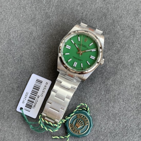 Rolex-Oyster Perpetual 124300 41mm SS/SS Green/Stk Clean SH3230