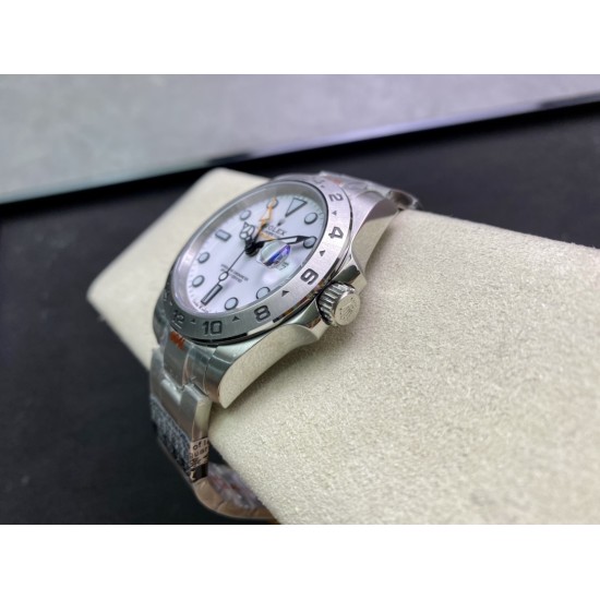 Rolex-Explorer II 226570 42mm SS/SS White Dial Clean DD3285 Super Clone