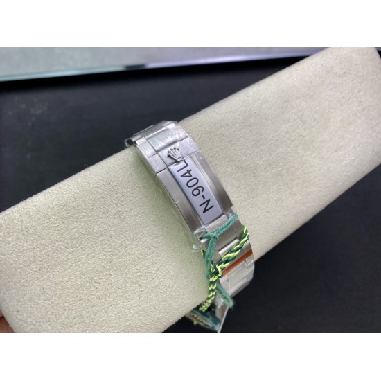 Rolex-Explorer II 226570 42mm SS/SS White Dial Clean DD3285 Super Clone