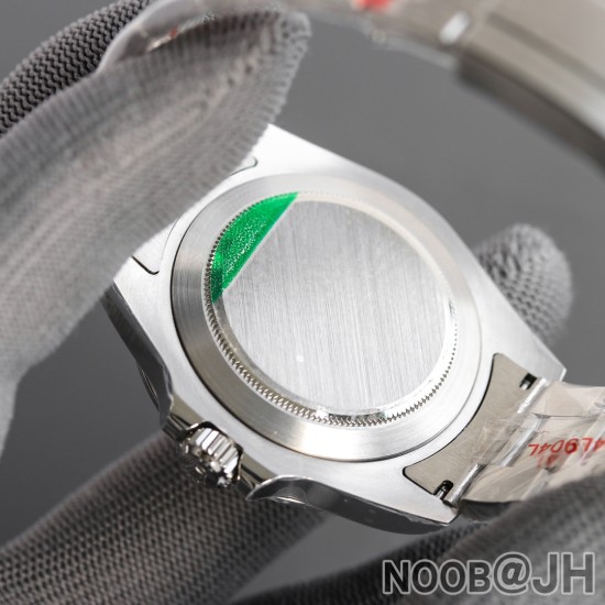 Rolex-Explorer II 226570 42mm SS/SS Black Dial NOOB A2836