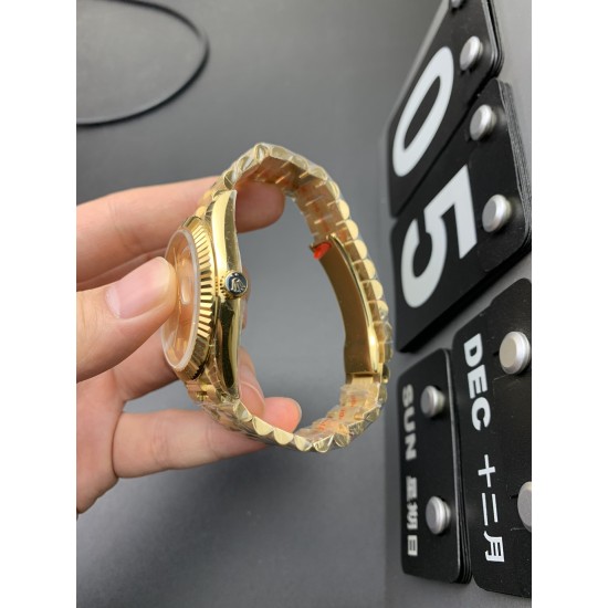 Rolex-DayDate 40mm YG/YG Gold/Stk EWF A2836