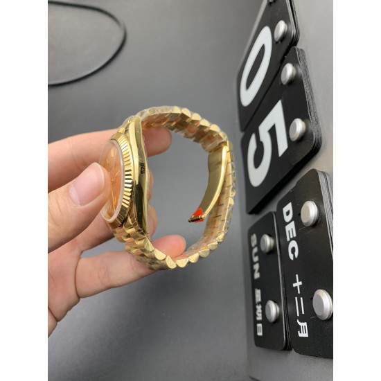 Rolex-DayDate 40mm YG/YG Gold/Stk EWF A2836