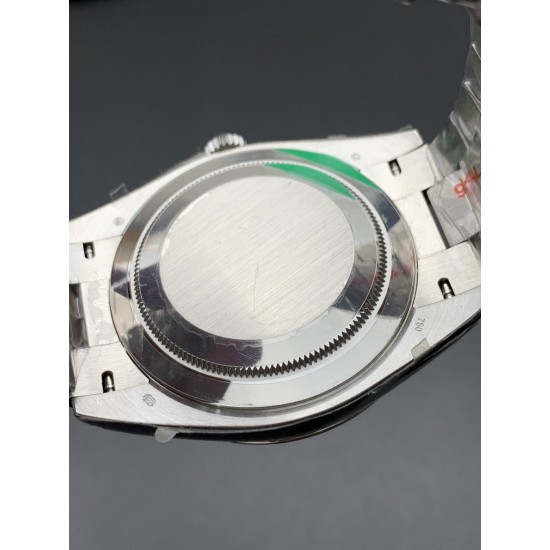 Rolex-DayDate 40mm SS/SS Silver/Stk EWF A2836