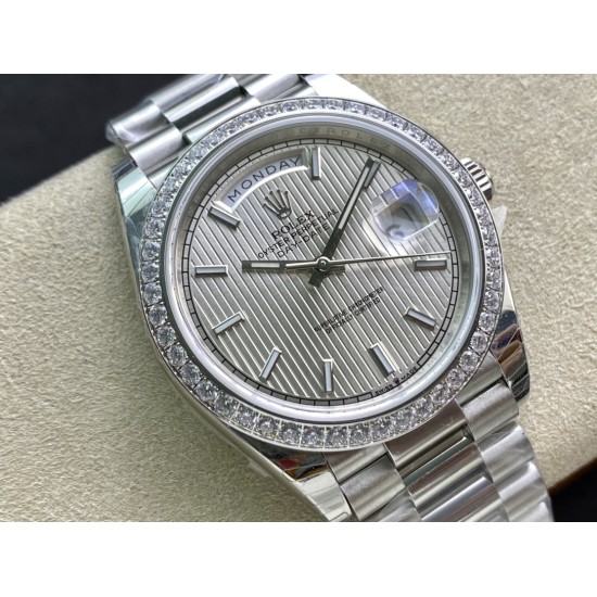 Rolex-DayDate 40mm Pres SS/SS Patterned Silver Stk Flut EWF VR3255