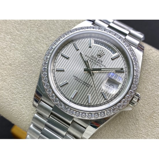 Rolex-DayDate 40mm Pres SS/SS Patterned Silver Stk Flut EWF VR3255