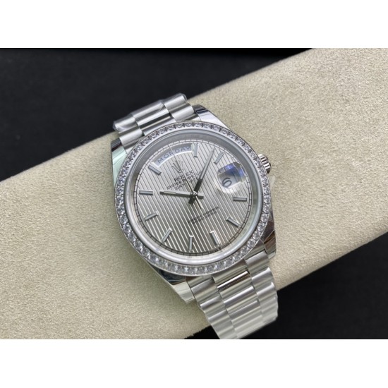 Rolex-DayDate 40mm Pres SS/SS Patterned Silver Stk Flut EWF VR3255