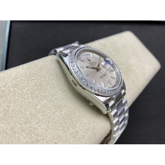 Rolex-DayDate 40mm Pres SS/SS Patterned Silver Stk Flut EWF VR3255