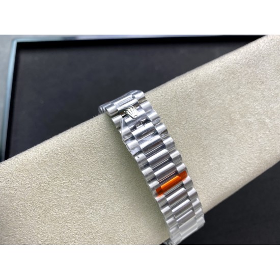 Rolex-DayDate 40mm Pres SS/SS Patterned Silver Stk Flut EWF VR3255